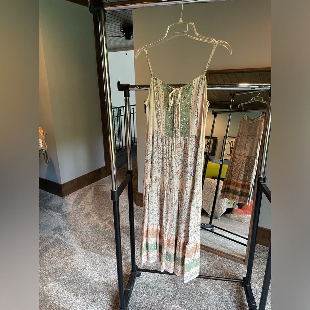 Lovely sundress light weight great for beach